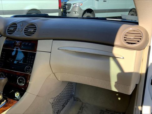 Used 2006 Mercedes-Benz CLK 500 Coupe image 17