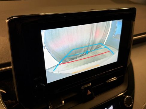 Used 2023 Toyota Corolla SE image 12