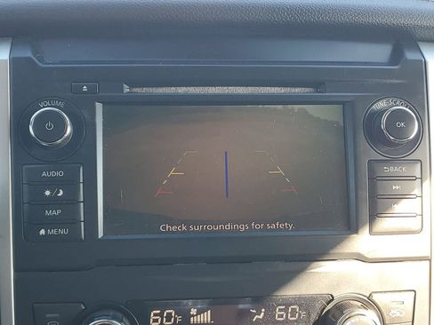 Used 2019 Nissan Titan SL w/ Chrome Package image 30