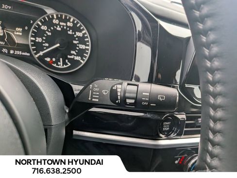 Used 2025 Nissan Pathfinder SV image 26