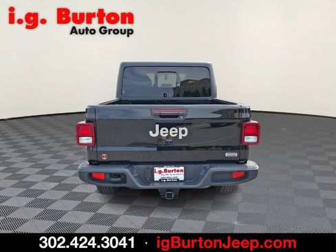 Used 2021 Jeep Gladiator Overland w/ Popular Equipment Package AWD/4WD image 5