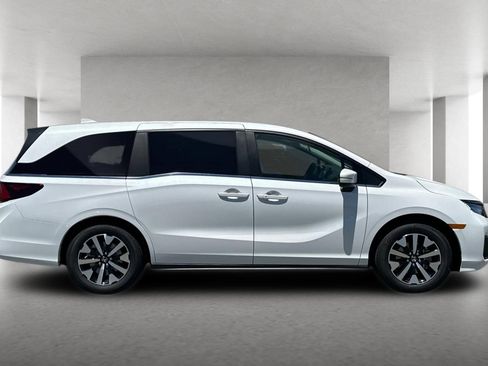 New 2026 Honda Odyssey EX-L image 3