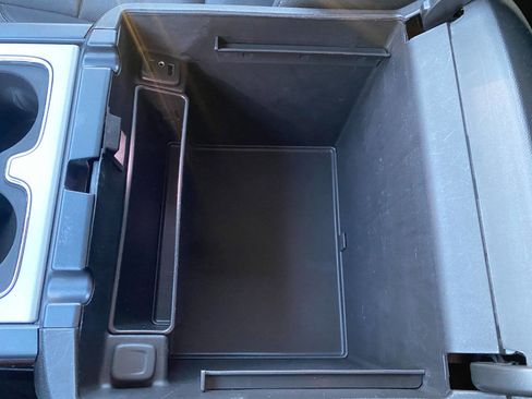 Used 2018 GMC Sierra 1500 SLT image 19