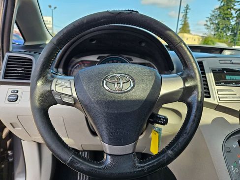 Used 2009 Toyota Venza AWD image 16