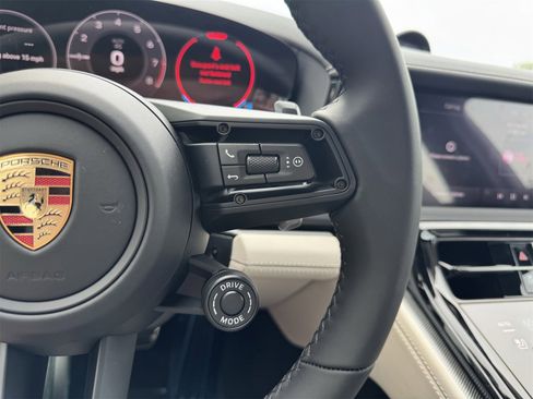 New 2025 Porsche Panamera 4 image 19