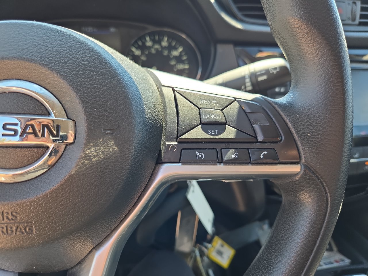 Used 2018 Nissan Rogue S FWD image 12