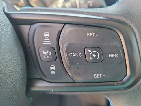 Used 2024 Jeep Wrangler Unlimited Rubicon 4xe AWD/4WD image 17