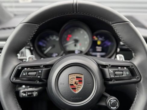 New 2026 Porsche Macan S image 19