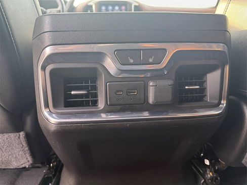 Used 2023 Chevrolet Silverado 2500 High Country image 17