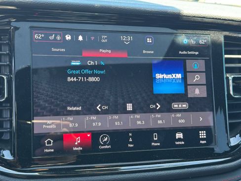 Used 2025 Dodge Durango GT AWD/4WD image 25