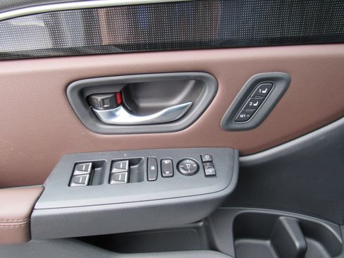 Used 2024 Honda Pilot Elite image 22