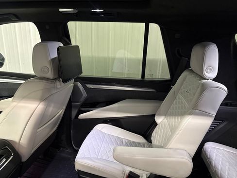 Certified 2026 Cadillac Escalade V AWD/4WD image 21