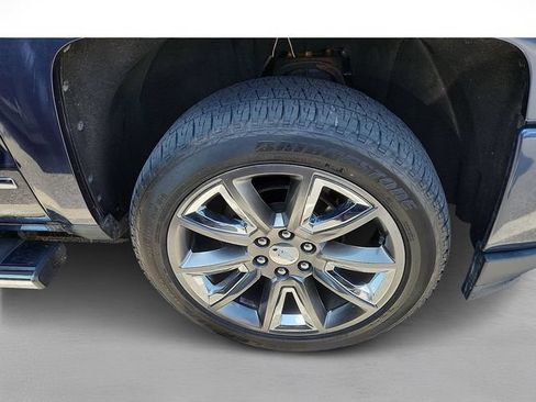 Used 2018 Chevrolet Silverado 1500 LTZ Z71 w/ Centennial Edition AWD/4WD image 3