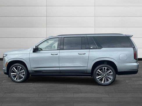 Certified 2025 Cadillac Escalade ESV Sport w/ Touring Package AWD/4WD image 2