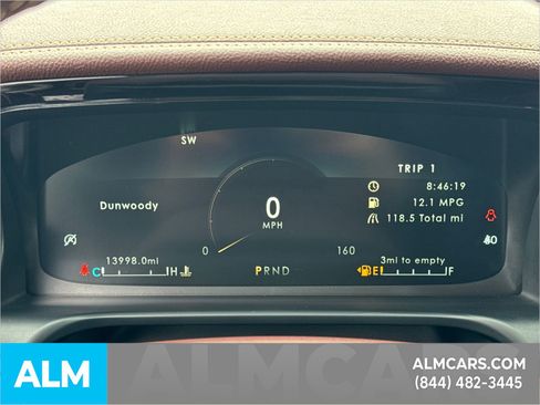 Used 2023 Lincoln Aviator Black Label w/ Class IV Trailer Tow Package image 33