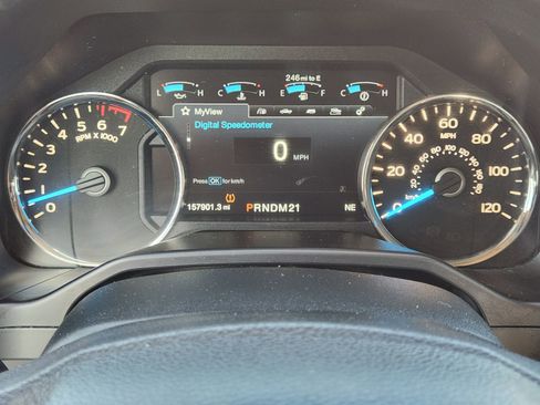 Used 2015 Ford F150 Lariat w/ Equipment Group 501A Mid image 17