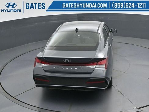 New 2026 Hyundai Elantra SE FWD image 41