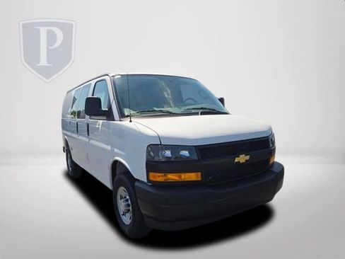 New 2026 Chevrolet Express 2500 w/ Driver Convenience Package RWD image 13