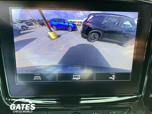 Used 2023 Chevrolet Traverse LT w/ LPO, Floor Liner Package AWD/4WD image 19