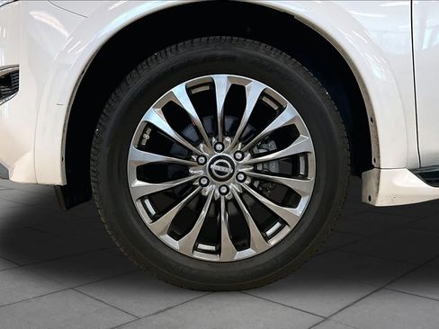 Used 2024 Nissan Armada Platinum w/ Captain's Chairs Package RWD image 10