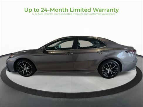 Used 2021 Toyota Camry SE FWD image 4