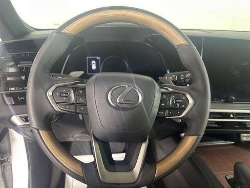 Used 2023 Lexus RX 350 Premium w/ Accessory Package AWD/4WD image 19