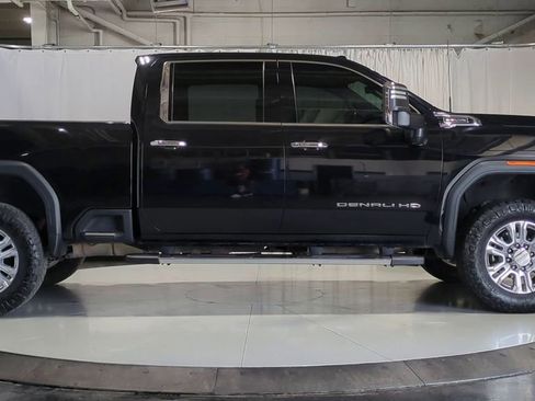 Used 2021 GMC Sierra 2500 Denali w/ Denali Ultimate Package image 11