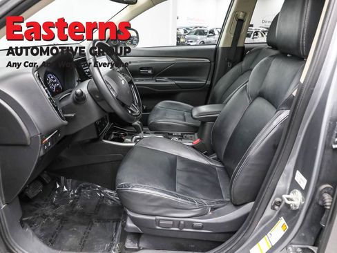 Used 2020 Mitsubishi Outlander SEL image 14