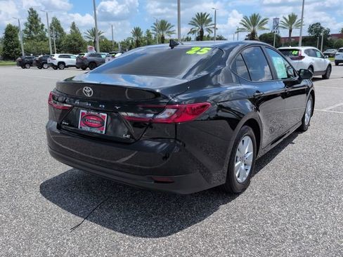 Certified 2025 Toyota Camry LE FWD image 4