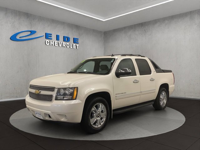 Used 2010 Chevrolet Avalanche LTZ AWD/4WD image 11