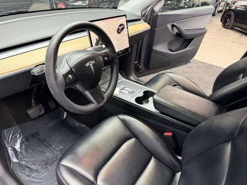 Used 2021 Tesla Model Y Long Range AWD/4WD image 28