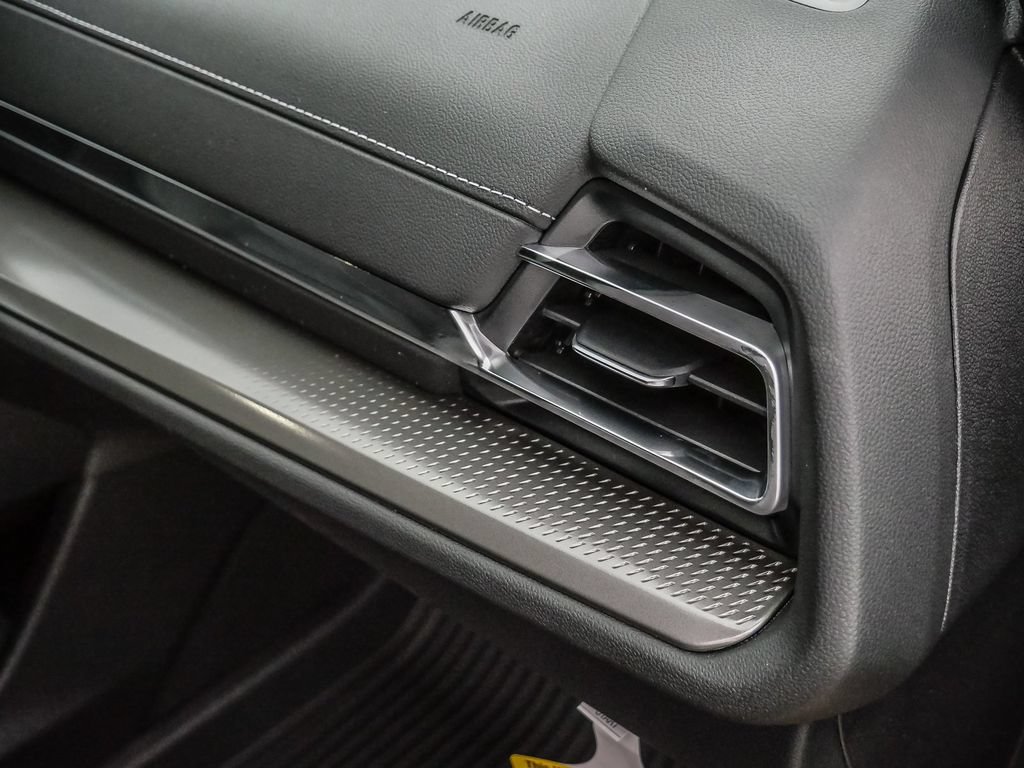 New 2027 Chevrolet Traverse LT w/ Driver Confidence Package FWD image 19