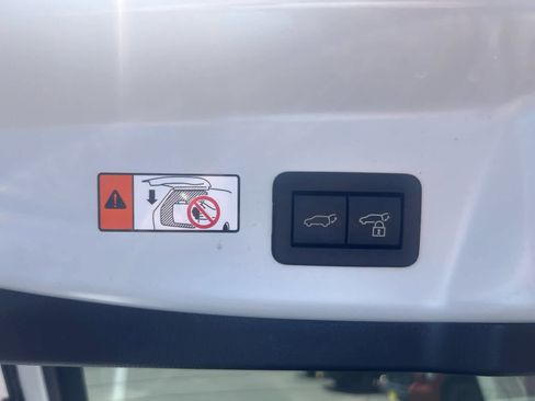 Certified 2024 Toyota Prius Prime Premium image 15