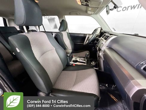 Used 2019 Toyota 4Runner SR5 AWD/4WD image 17