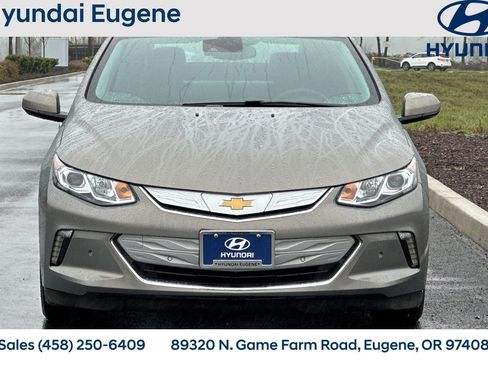 Used 2017 Chevrolet Volt Premier w/ Driver Confidence II Package image 10