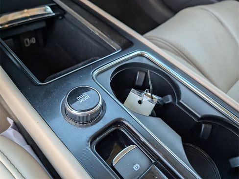 Used 2020 Lincoln Corsair Reserve w/ Equipment Group 202A image 14