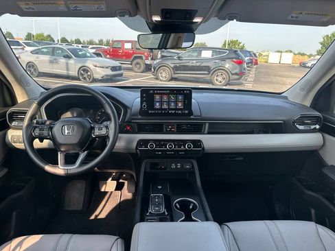 Used 2023 Honda Pilot Touring image 20