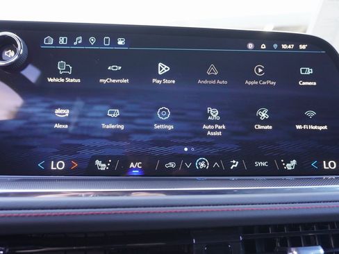 Used 2025 Chevrolet Suburban RST image 19