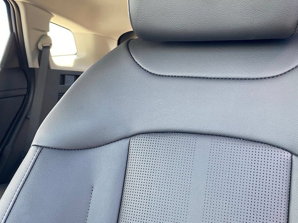 New 2026 Kia Sportage EX FWD image 14
