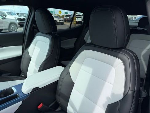 New 2026 Chevrolet Equinox EV LT w/ LPO, All-Weather Mat Package FWD image 10