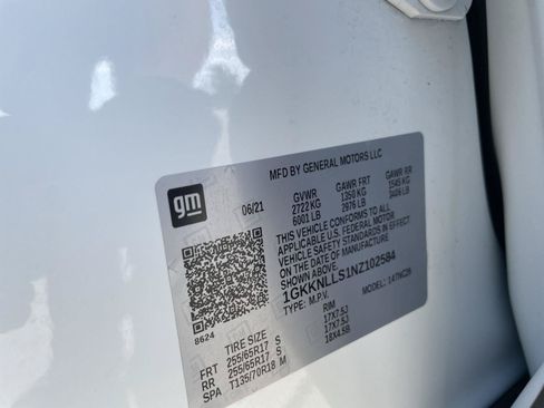 Used 2022 GMC Acadia AT4 w/ Technology Package AWD/4WD image 18