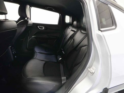 Used 2024 Jeep Compass Trailhawk image 10