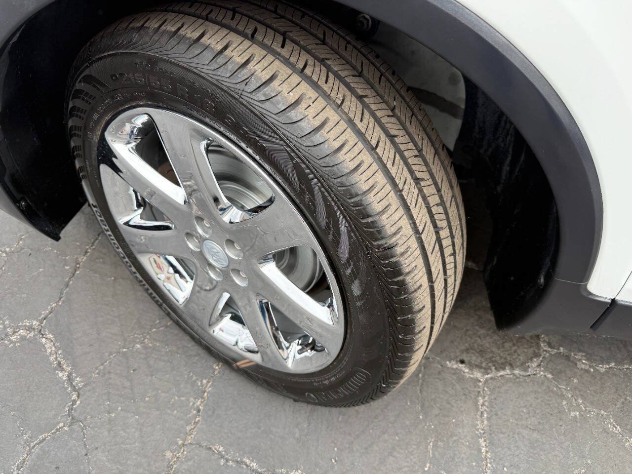 Used 2019 Buick Encore Essence w/ Experience Buick Package AWD/4WD image 27