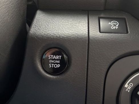 Certified 2026 Nissan Frontier SV w/ All-Weather Content Package AWD/4WD image 12