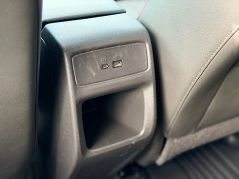 Used 2025 Chevrolet Trax RS w/ Sunroof Package FWD image 24