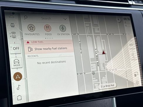 New 2026 Land Rover Range Rover SE image 20