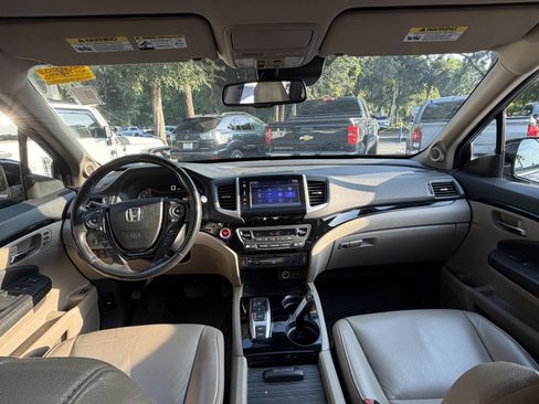 Used 2016 Honda Pilot Touring image 36