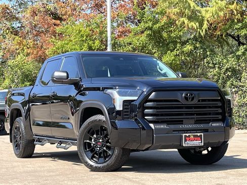 Used 2024 Toyota Tundra SR5 w/ SR5 Premium Package RWD image 2