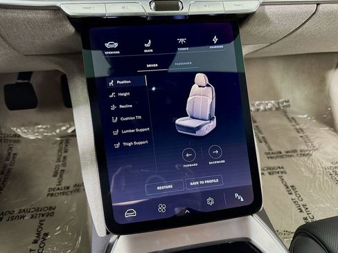 Used 2024 Lucid Air Pure RWD image 37