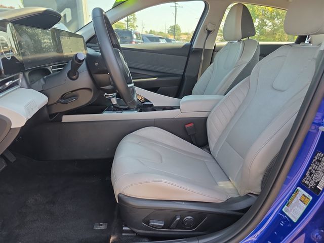 Used 2024 Hyundai Elantra Limited FWD image 10